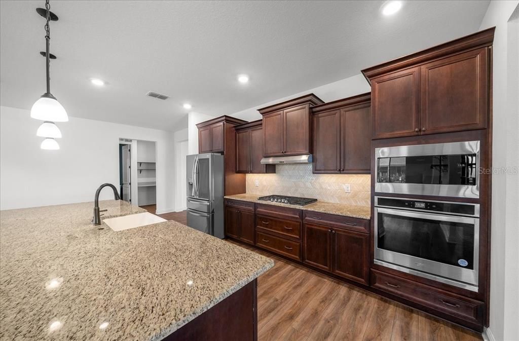 For Sale: $493,250 (2 beds, 2 baths, 2815 Square Feet)