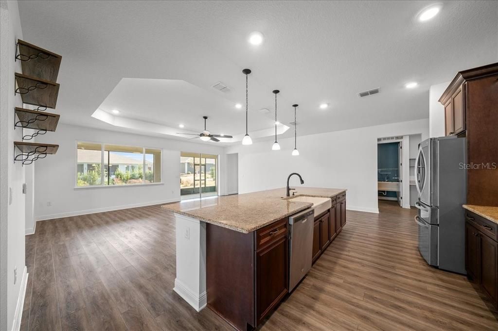 For Sale: $493,250 (2 beds, 2 baths, 2815 Square Feet)