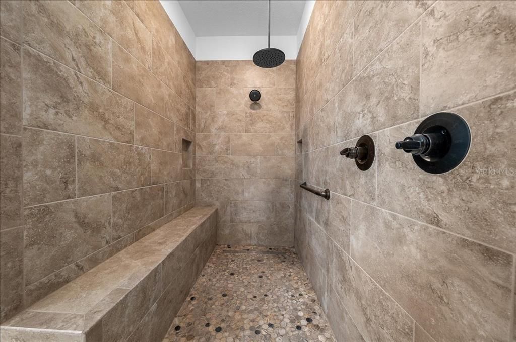 For Sale: $493,250 (2 beds, 2 baths, 2815 Square Feet)