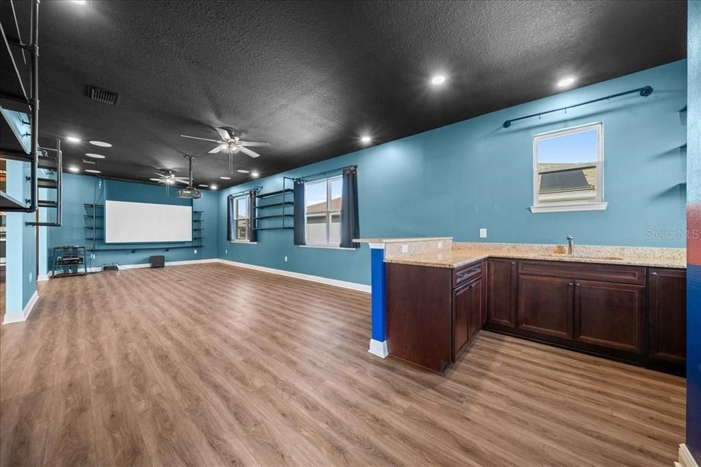 For Sale: $493,250 (2 beds, 2 baths, 2815 Square Feet)