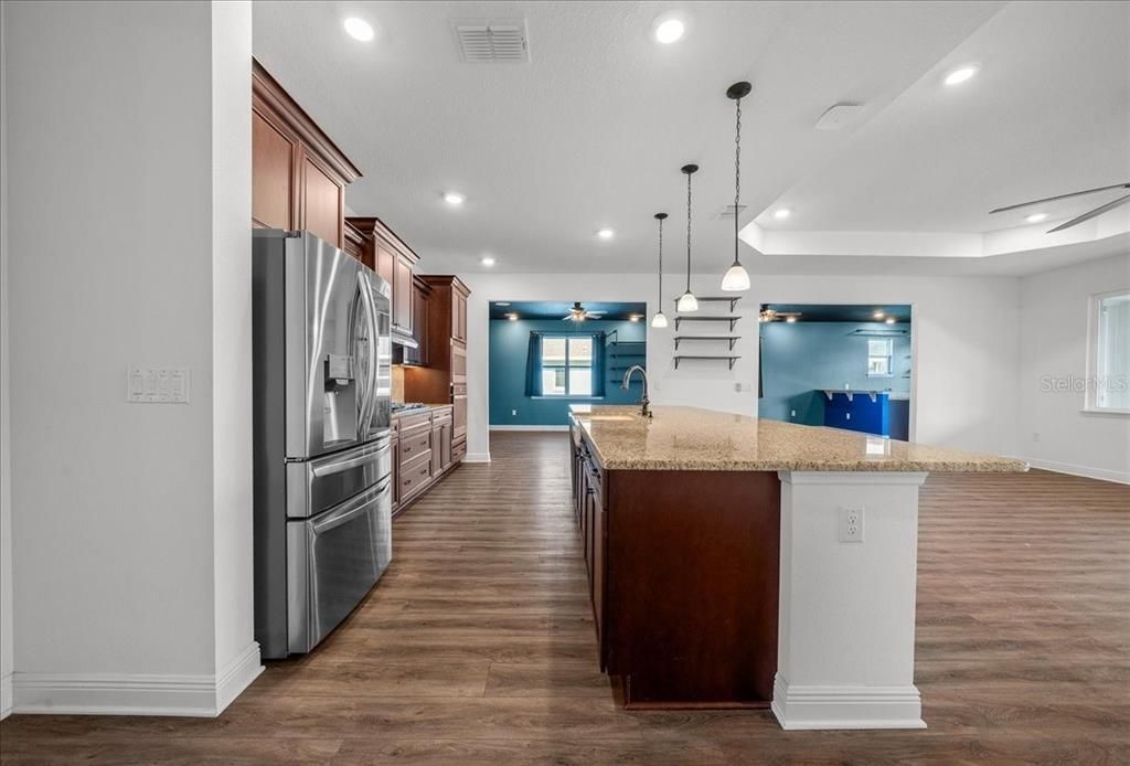 For Sale: $493,250 (2 beds, 2 baths, 2815 Square Feet)