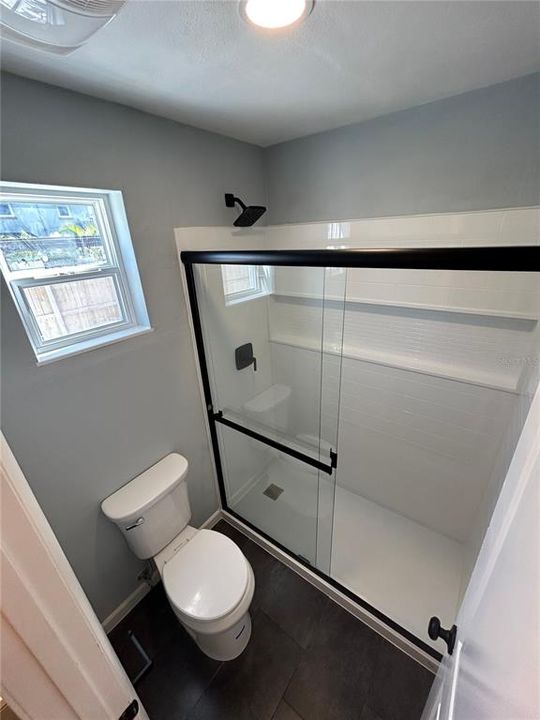 Active With Contract: $1,600 (1 beds, 1 baths, 520 Square Feet)