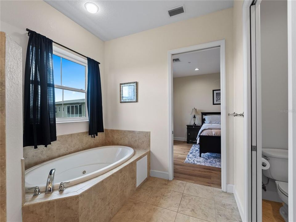 For Sale: $425,000 (3 beds, 2 baths, 2248 Square Feet)