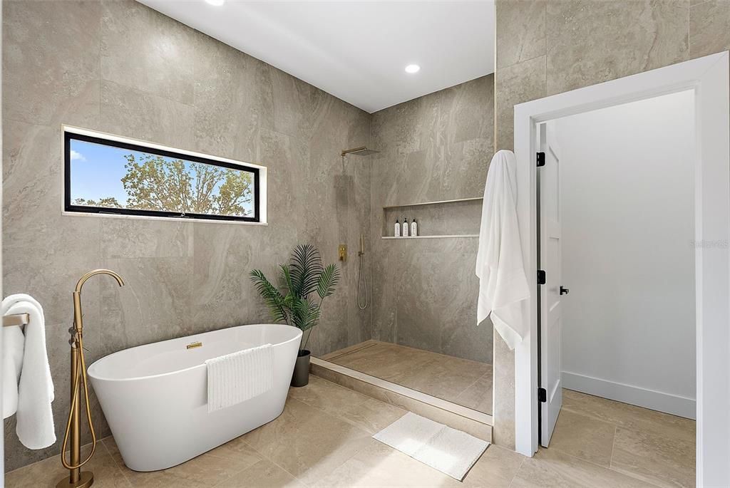 Active With Contract: $849,000 (4 beds, 3 baths, 2401 Square Feet)