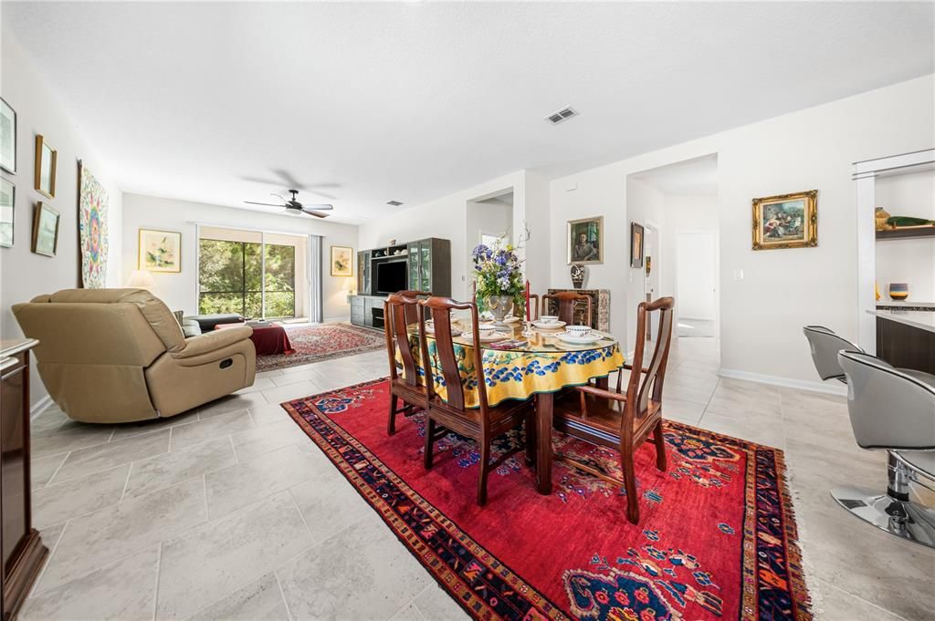 На продажу: $369,000 (3 спален, 2 ванн, 1918 Квадратных фут)