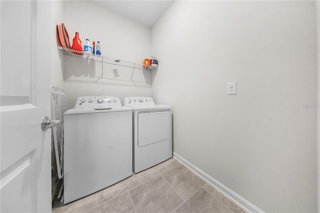 На продажу: $369,000 (3 спален, 2 ванн, 1918 Квадратных фут)