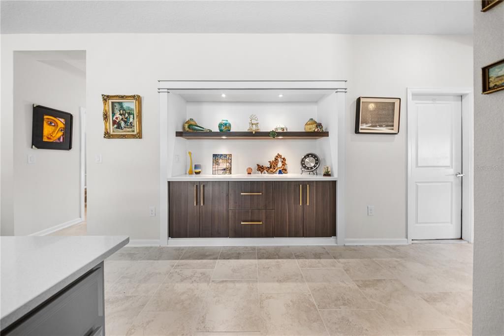 На продажу: $369,000 (3 спален, 2 ванн, 1918 Квадратных фут)