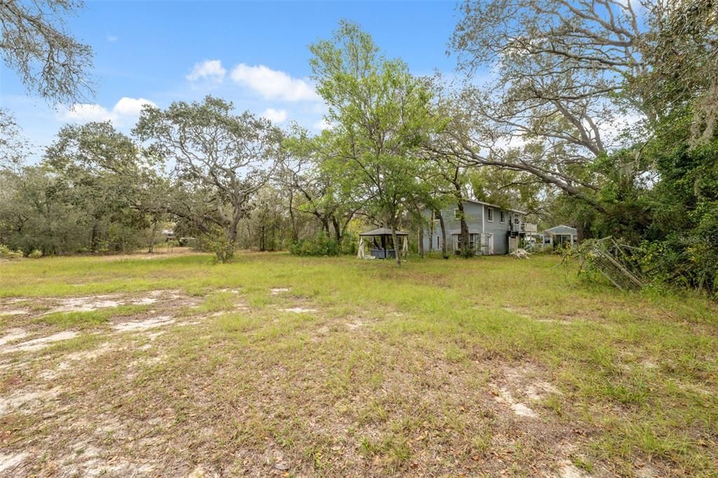 For Sale: $295,000 (2 beds, 1 baths, 2016 Square Feet)