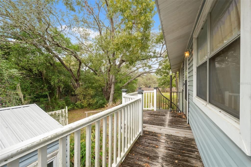 For Sale: $295,000 (2 beds, 1 baths, 2016 Square Feet)