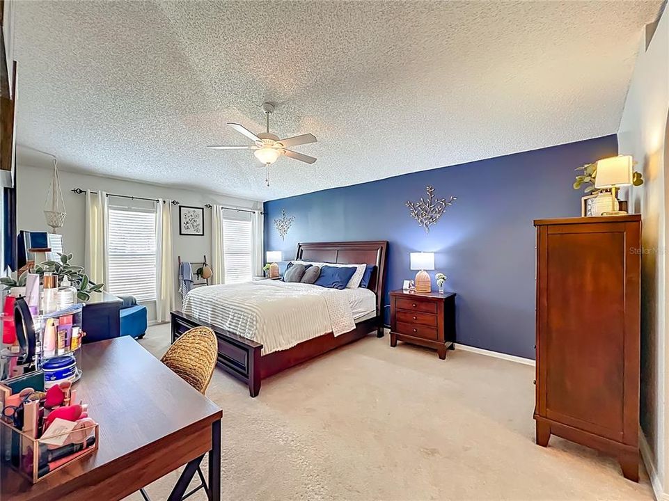 For Sale: $328,000 (4 beds, 2 baths, 2088 Square Feet)