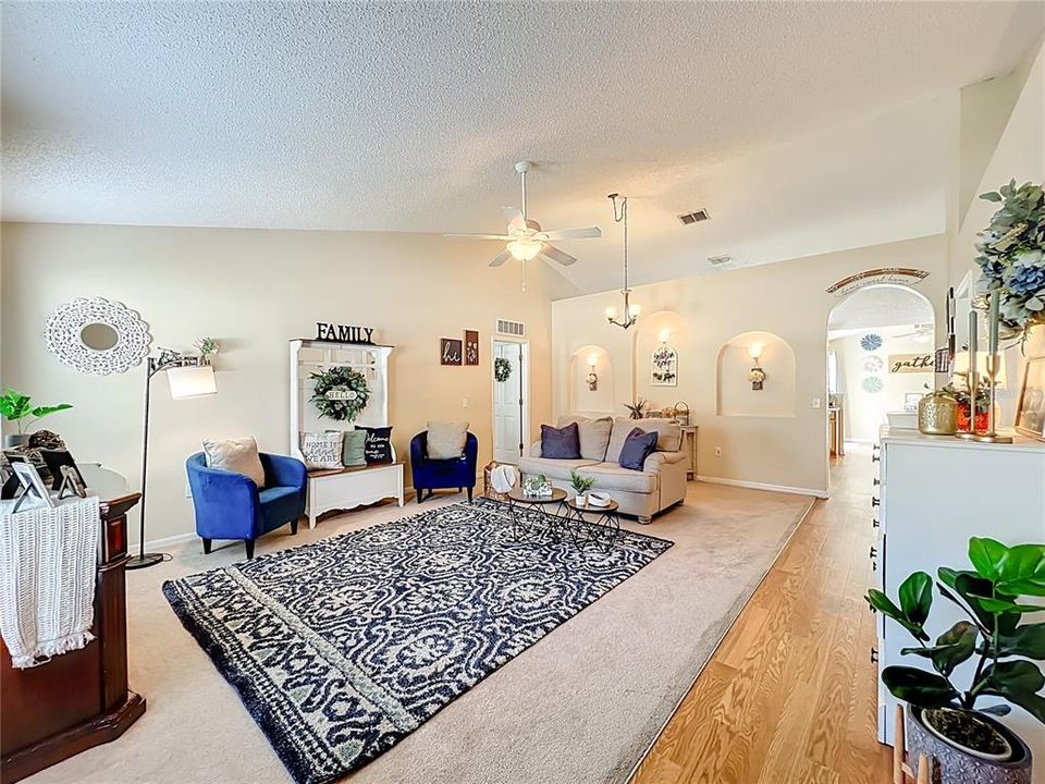 For Sale: $328,000 (4 beds, 2 baths, 2088 Square Feet)