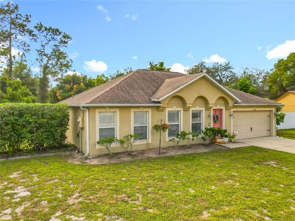 For Sale: $328,000 (4 beds, 2 baths, 2088 Square Feet)