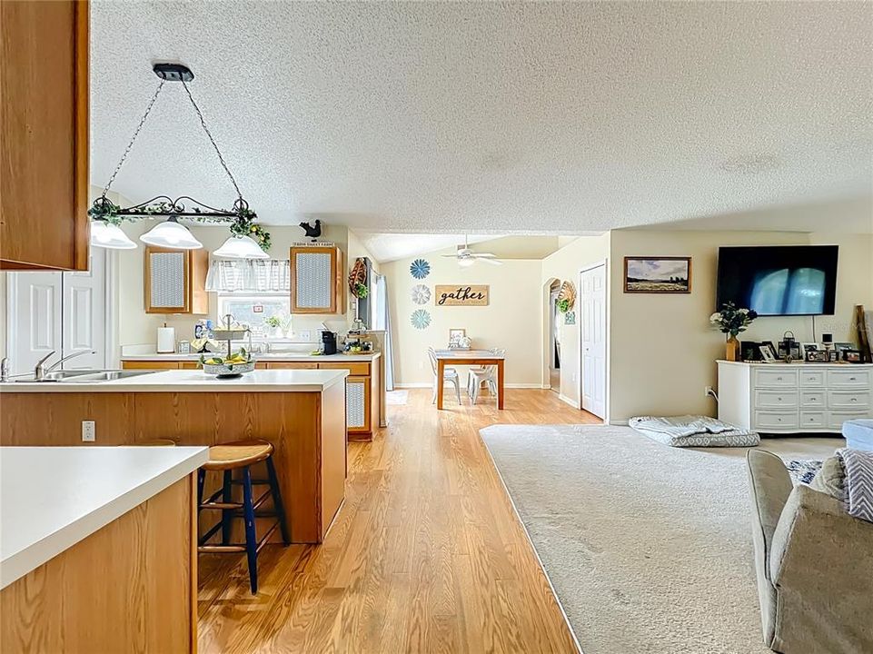 For Sale: $328,000 (4 beds, 2 baths, 2088 Square Feet)