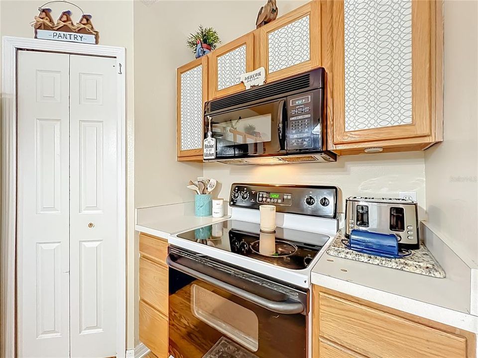 For Sale: $328,000 (4 beds, 2 baths, 2088 Square Feet)