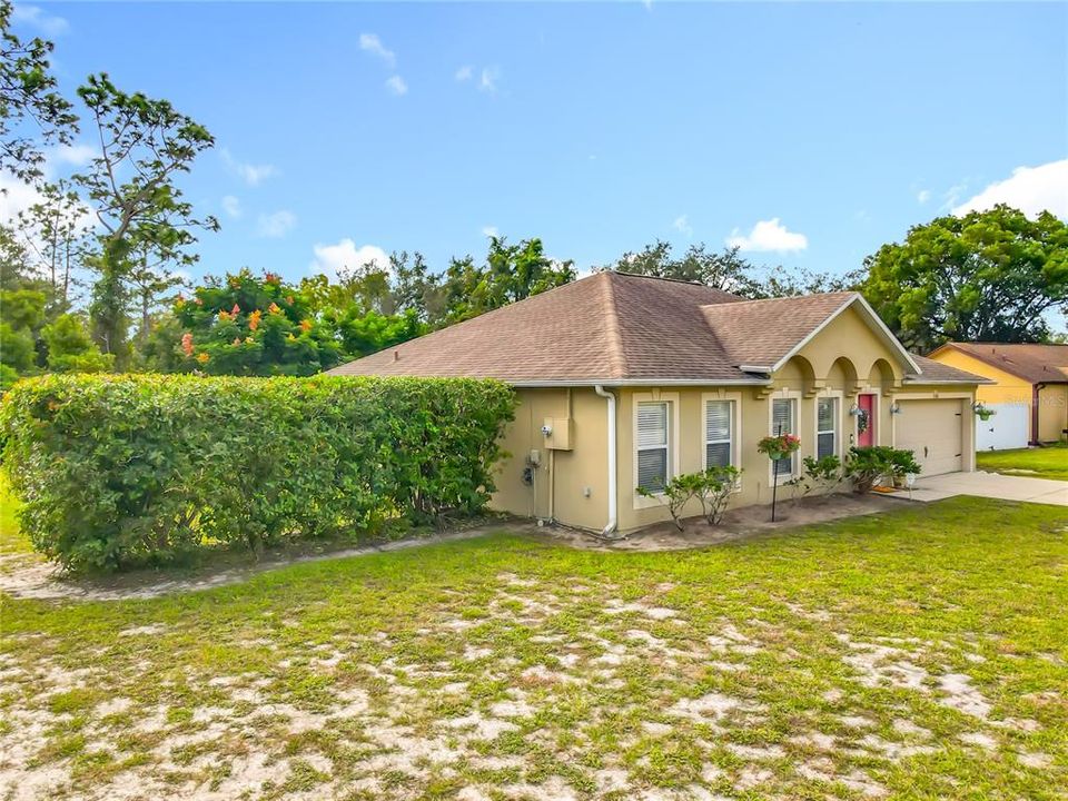 For Sale: $328,000 (4 beds, 2 baths, 2088 Square Feet)