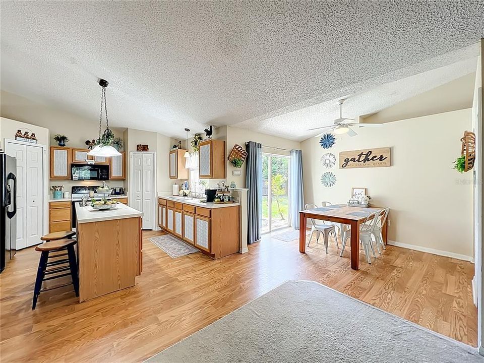 For Sale: $328,000 (4 beds, 2 baths, 2088 Square Feet)