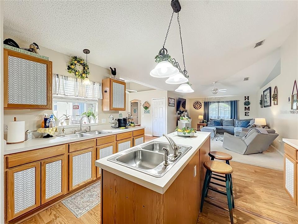 For Sale: $328,000 (4 beds, 2 baths, 2088 Square Feet)