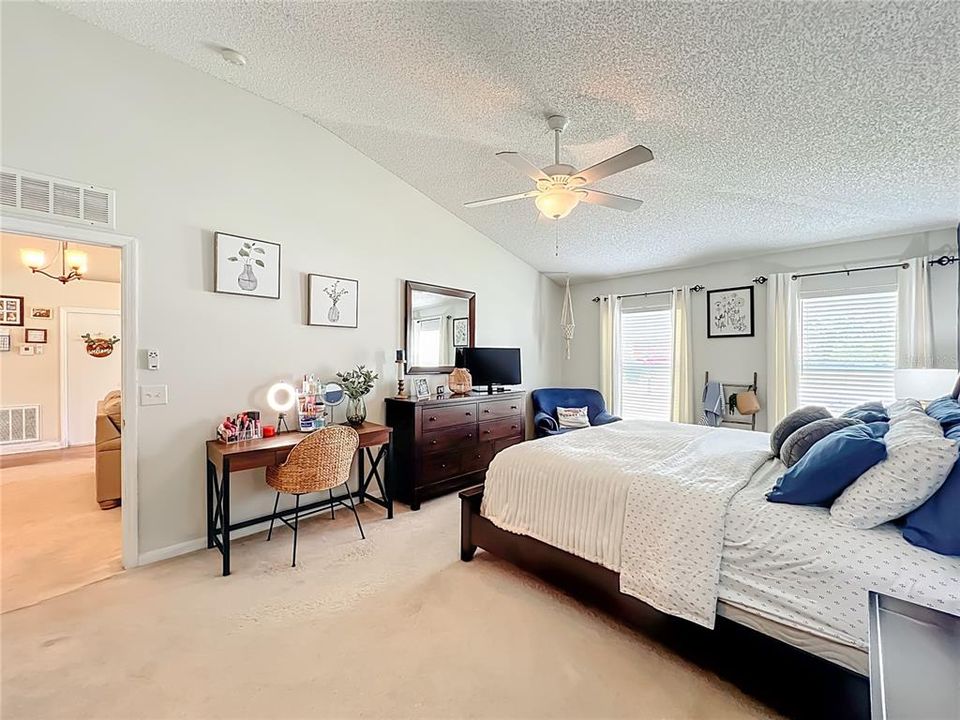 For Sale: $328,000 (4 beds, 2 baths, 2088 Square Feet)