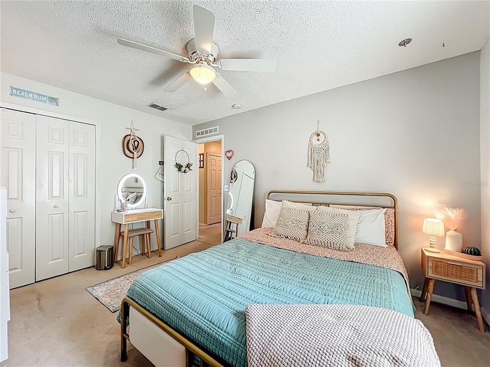 For Sale: $328,000 (4 beds, 2 baths, 2088 Square Feet)