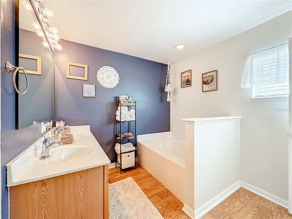 For Sale: $328,000 (4 beds, 2 baths, 2088 Square Feet)