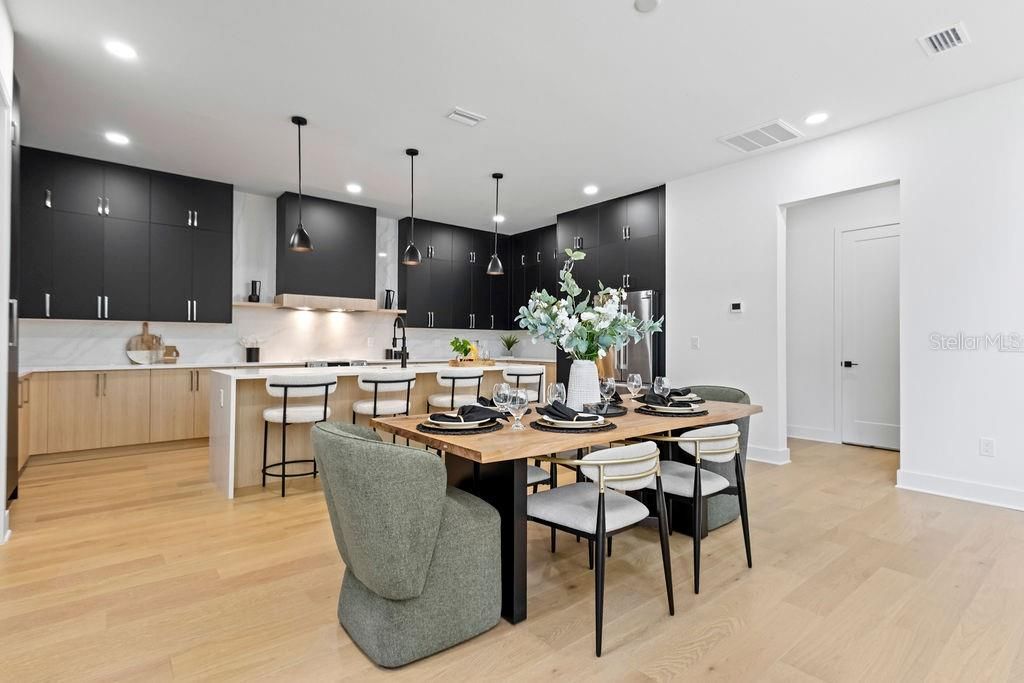 En Venta: $1,470,000 (5 camas, 4 baños, 3781 Pies cuadrados)