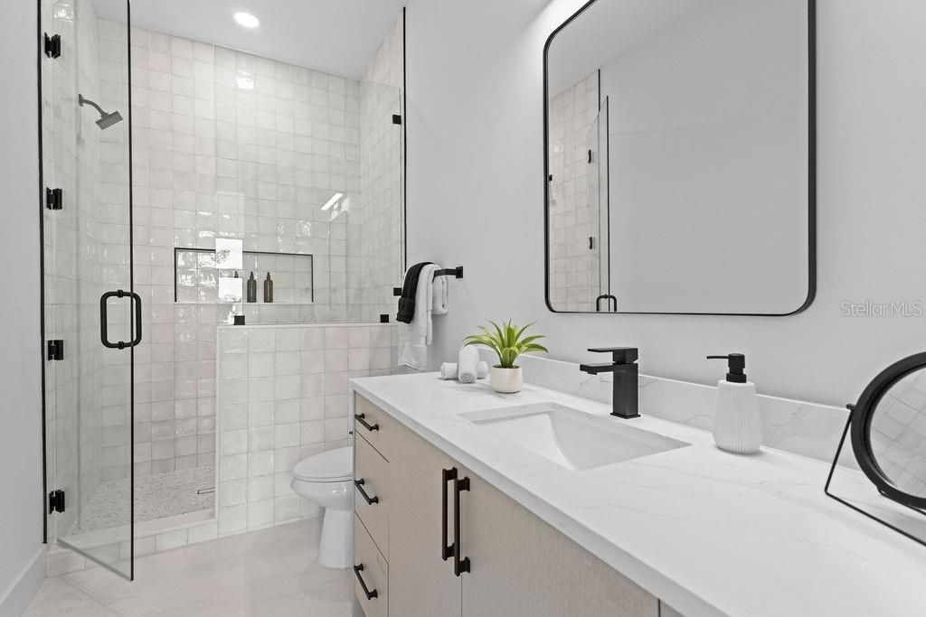 En Venta: $1,470,000 (5 camas, 4 baños, 3781 Pies cuadrados)