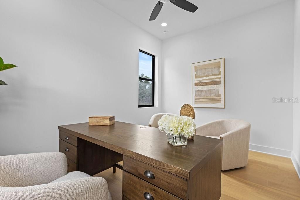 En Venta: $1,470,000 (5 camas, 4 baños, 3781 Pies cuadrados)