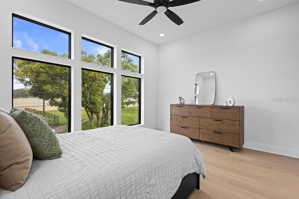 En Venta: $1,470,000 (5 camas, 4 baños, 3781 Pies cuadrados)