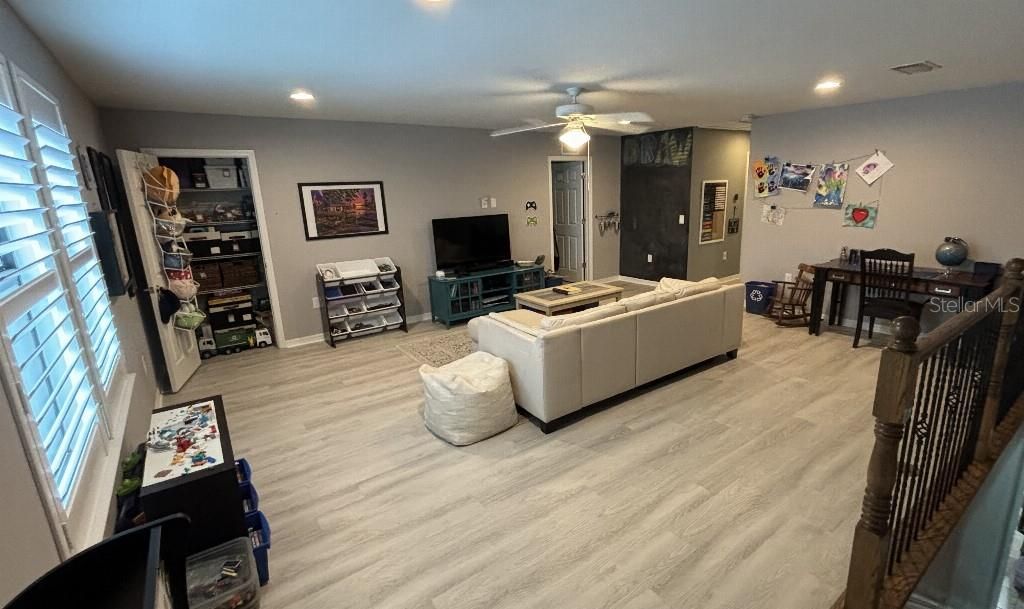 En Venta: $475,000 (4 camas, 2 baños, 2856 Pies cuadrados)