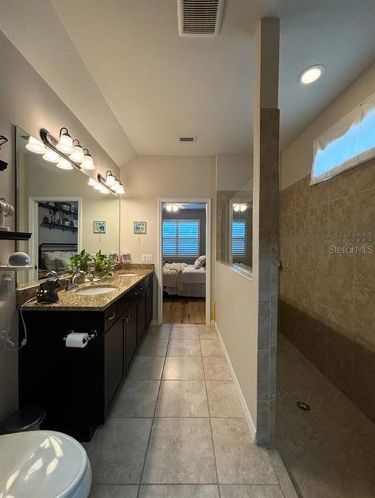 En Venta: $475,000 (4 camas, 2 baños, 2856 Pies cuadrados)