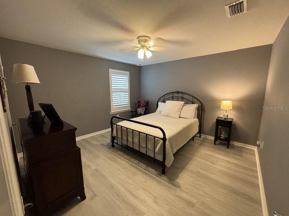 En Venta: $475,000 (4 camas, 2 baños, 2856 Pies cuadrados)