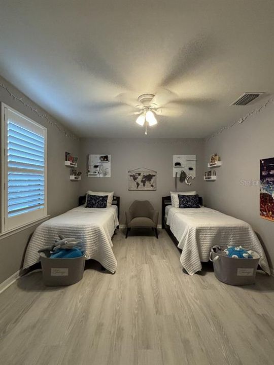 En Venta: $475,000 (4 camas, 2 baños, 2856 Pies cuadrados)