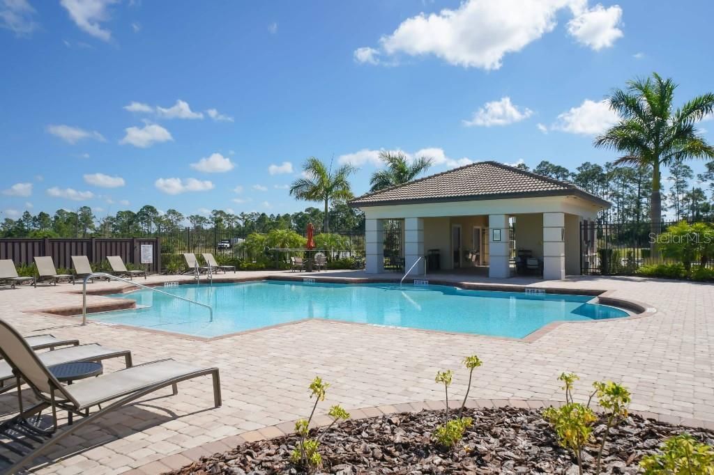 En Venta: $475,000 (4 camas, 2 baños, 2856 Pies cuadrados)