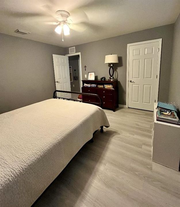 En Venta: $475,000 (4 camas, 2 baños, 2856 Pies cuadrados)