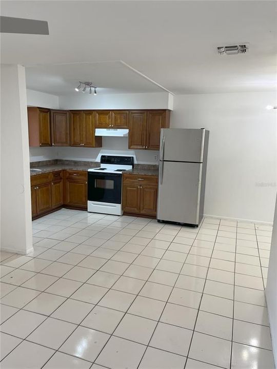 В аренду: $1,900 (3 спален, 2 ванн, 1032 Квадратных фут)