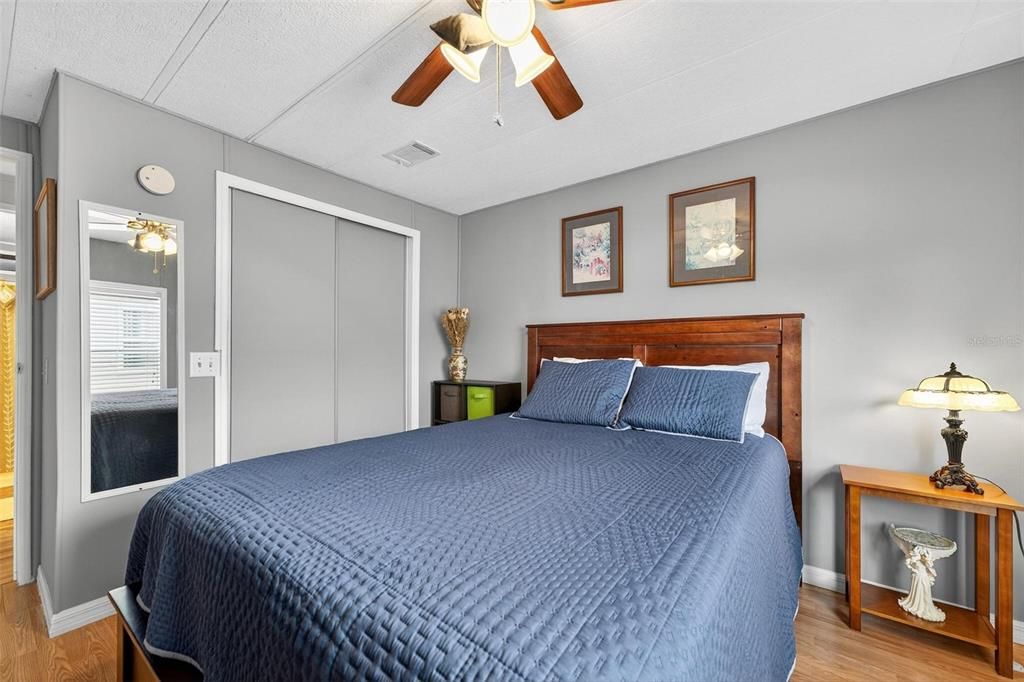 For Sale: $169,900 (2 beds, 2 baths, 1040 Square Feet)