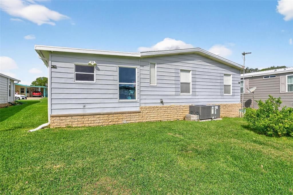 For Sale: $169,900 (2 beds, 2 baths, 1040 Square Feet)