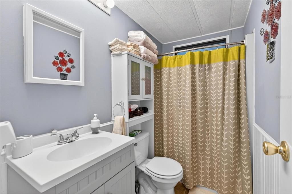 For Sale: $169,900 (2 beds, 2 baths, 1040 Square Feet)