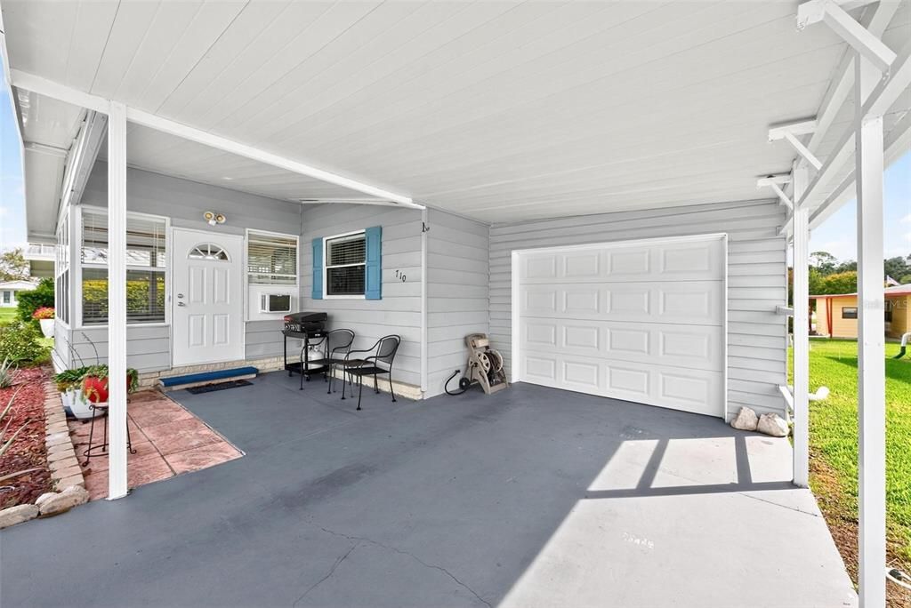 For Sale: $169,900 (2 beds, 2 baths, 1040 Square Feet)