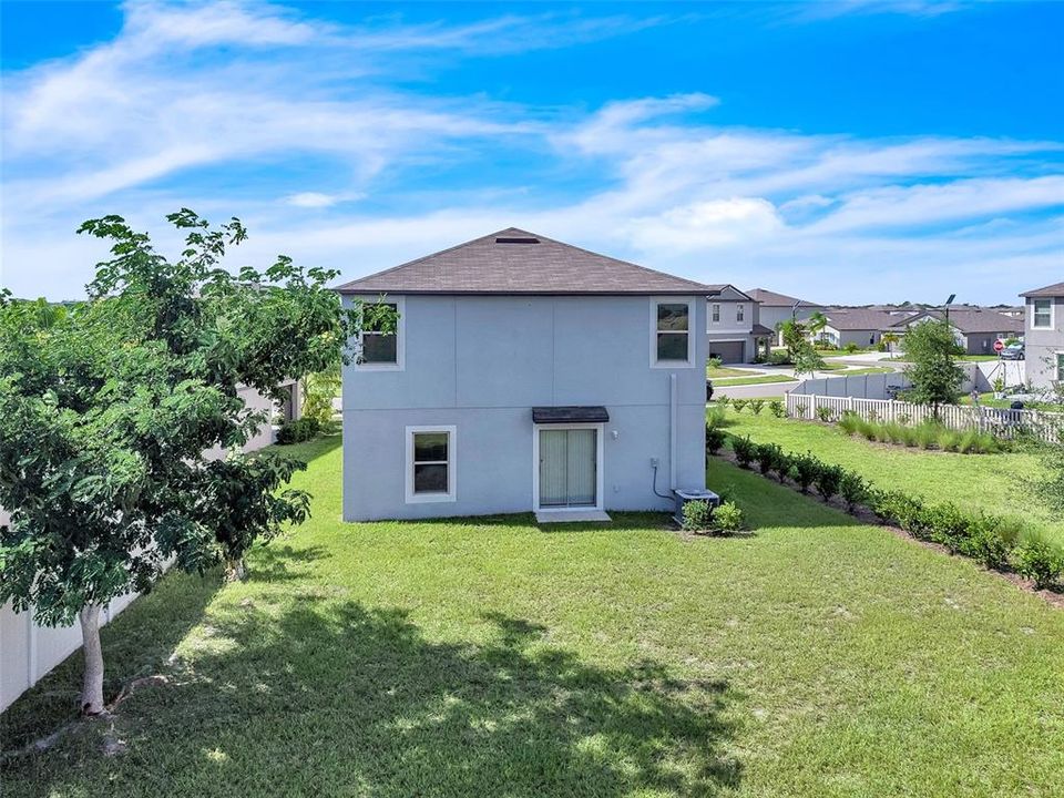 For Sale: $425,000 (6 beds, 3 baths, 2614 Square Feet)