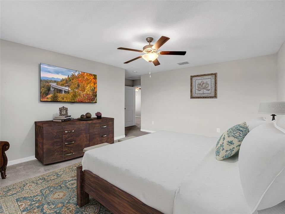 For Sale: $425,000 (6 beds, 3 baths, 2614 Square Feet)