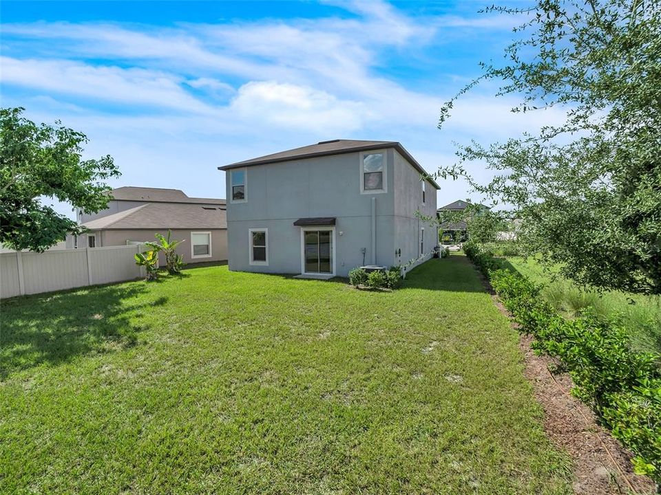 For Sale: $425,000 (6 beds, 3 baths, 2614 Square Feet)