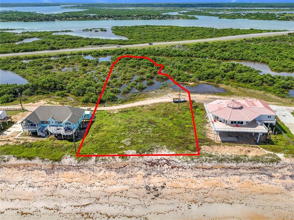 待售: $695,000 (1.35 acres)