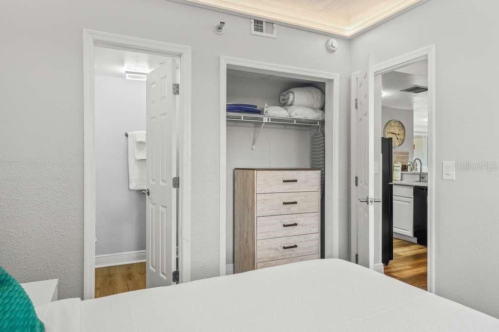 待售: $258,900 (2 贝兹, 2 浴室, 578 平方英尺)