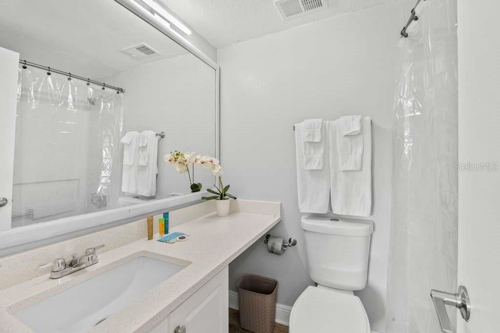 待售: $258,900 (2 贝兹, 2 浴室, 578 平方英尺)