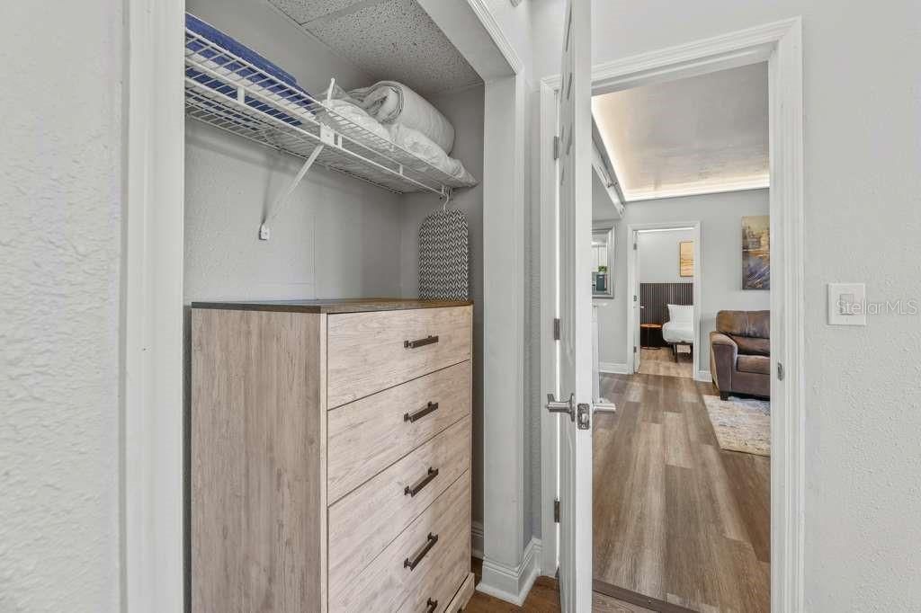 待售: $258,900 (2 贝兹, 2 浴室, 578 平方英尺)