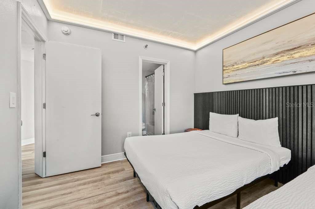 待售: $258,900 (2 贝兹, 2 浴室, 578 平方英尺)