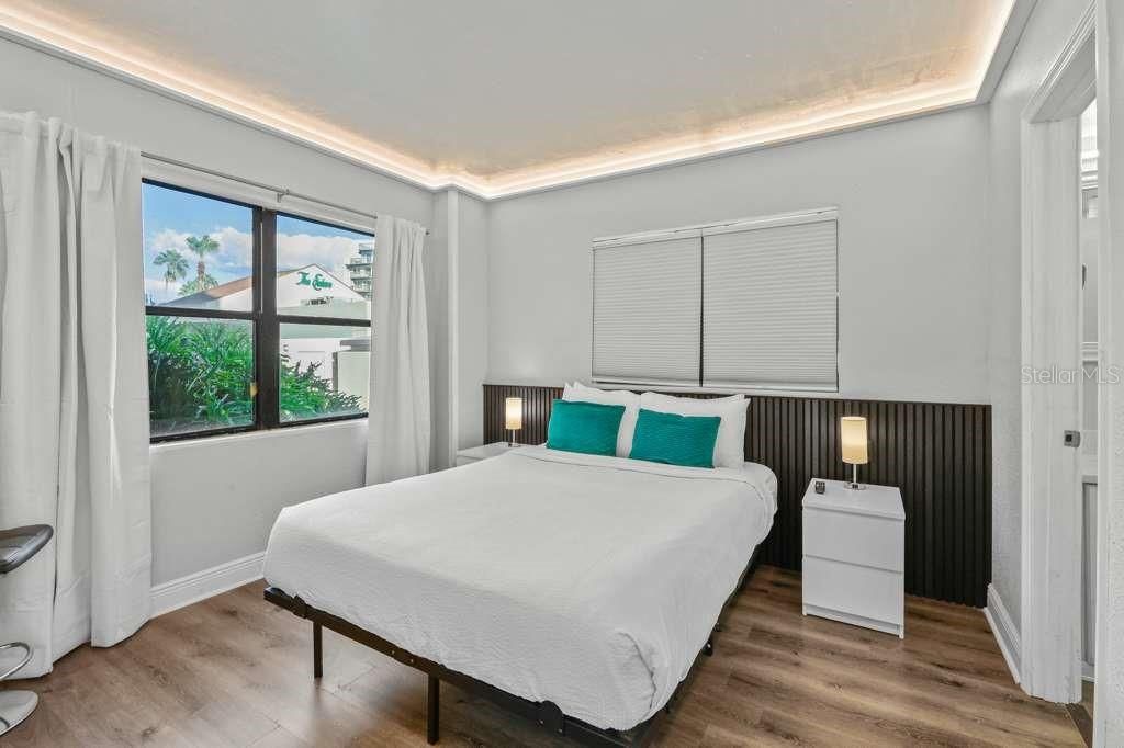 待售: $258,900 (2 贝兹, 2 浴室, 578 平方英尺)