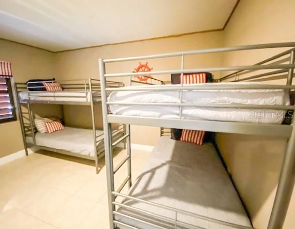 出租: $7,750 (3 贝兹, 3 浴室, 1672 平方英尺)