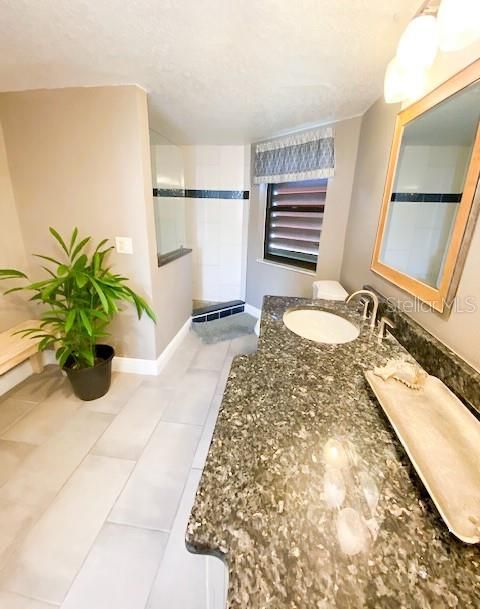 出租: $7,750 (3 贝兹, 3 浴室, 1672 平方英尺)